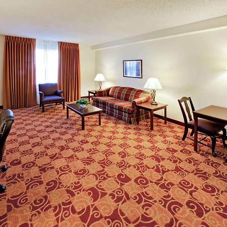 Hawthorn Suites By Wyndham Louisville East Dış mekan fotoğraf