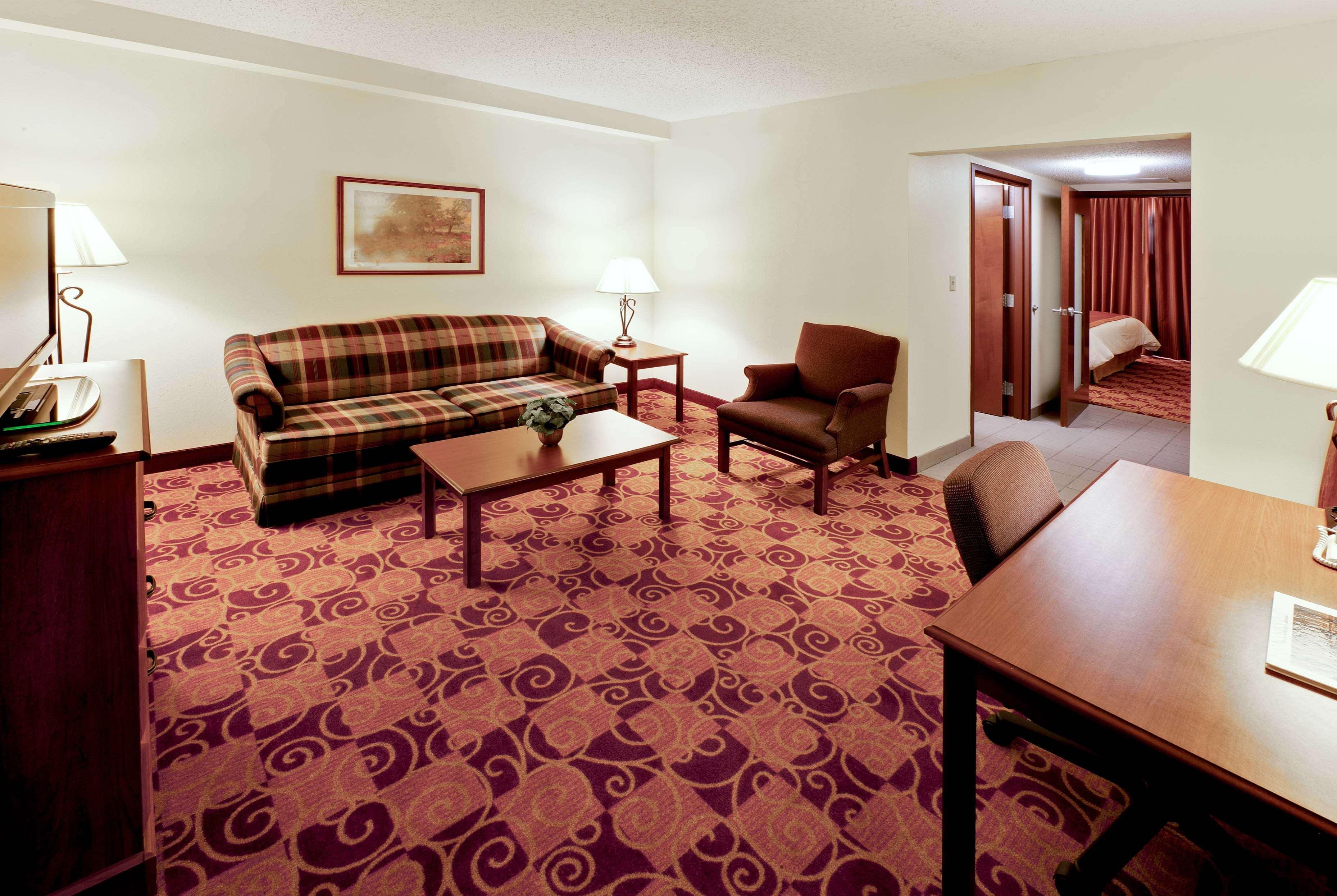 Hawthorn Suites By Wyndham Louisville East Dış mekan fotoğraf